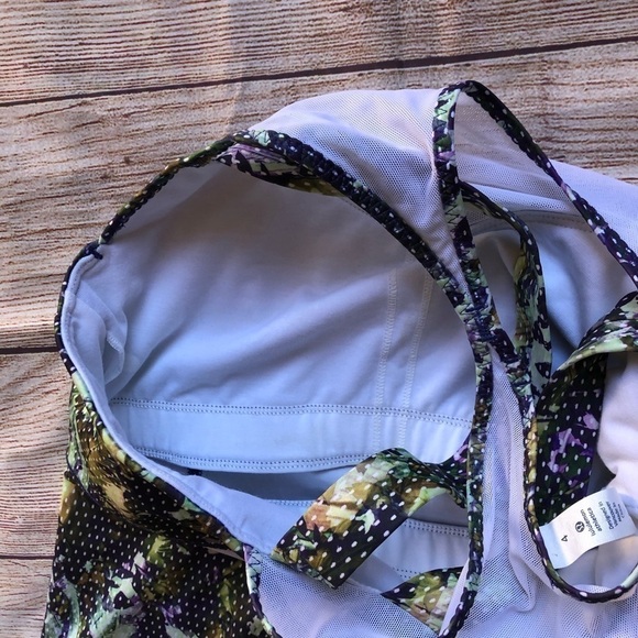 Lululemon Running In The City Tank - Picture 8 of 9